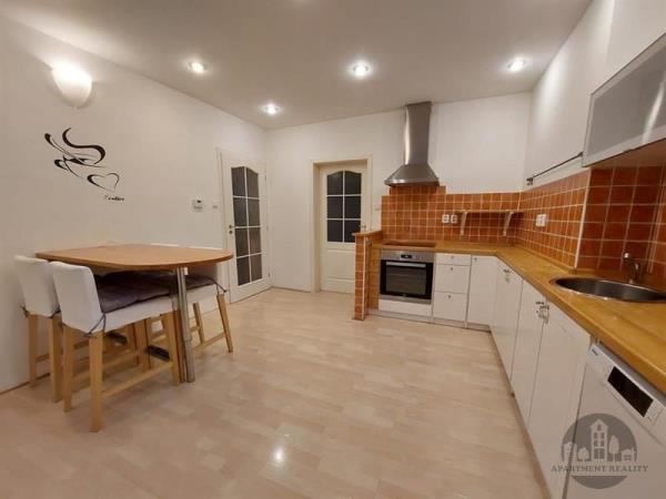 Pronájem, pěkný čáastečně zařízený byt 2+1, Na Neklance, Praha 5 Smíchov