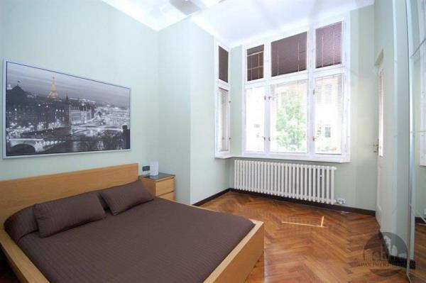 Pronájem, pěkný zařízený pokoj v bytě 3+kk, Slavíkova, Praha 2 - Vinohrady, balkon