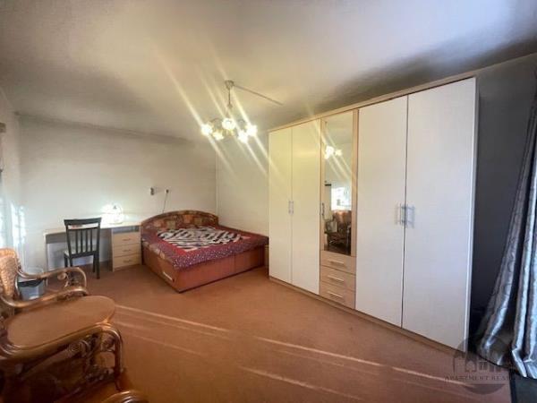 Pronájem, pěkný zařízený byt 2kk, Peluškova, Praha Kyje, zahrada, parkévání, metro Rajská zahrada