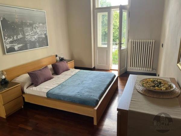 Pronájem, pěkný zařízený byt 2+kk, Slavíkova, Praha 2 Vinohrady, balkon, metro Jiřho z Poděbrad
