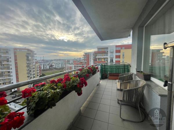 Pronájem, pěkný zařízený byt 3+kk, Miroslava Hajna, Praha Letňany, 2x balkon, garážové stání, internet