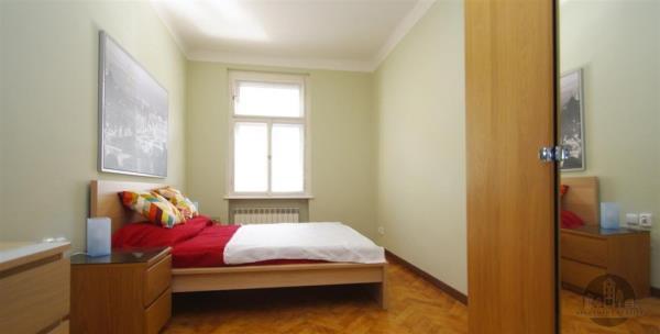 Pronájem, pěkný zařízený byt 3+kk, Cimburkova, Praha 3