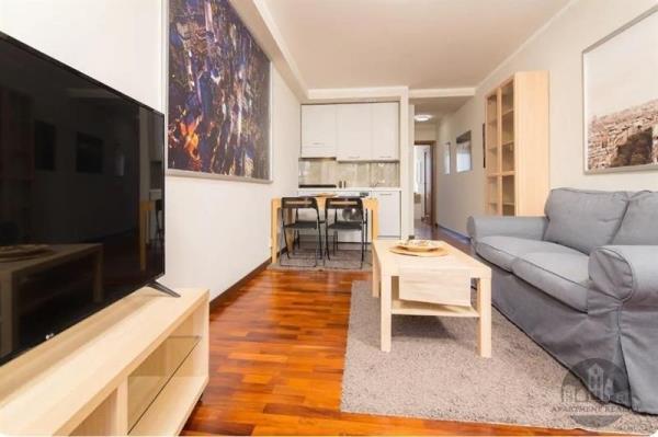 Pronájem, nově kompletně zařízený byt 3+kk, Blahníkova, Praha 3, 2 oddělené ložnice